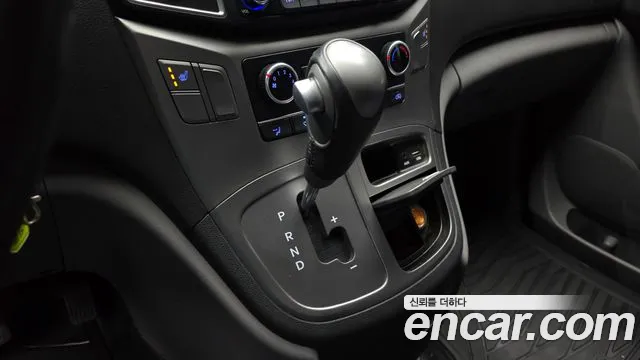 Hyundai Starex 2019 thumb 9