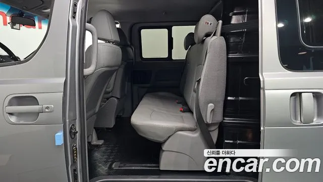 Hyundai Starex 2017 thumb 11