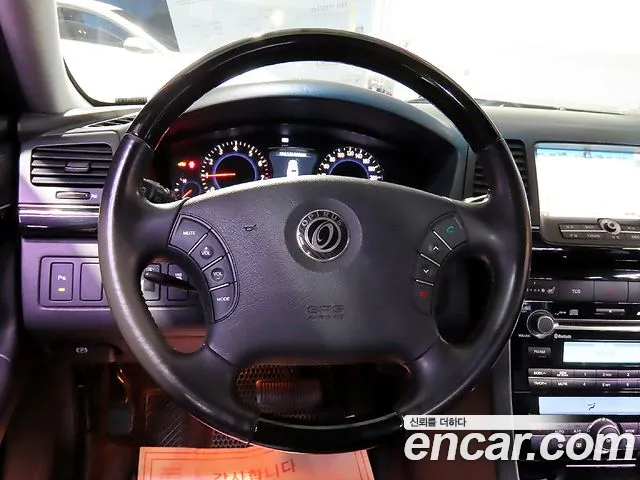 Kia Opirus 2010 thumb 10