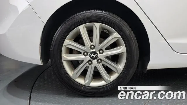 Hyundai Avante 2015 thumb 5