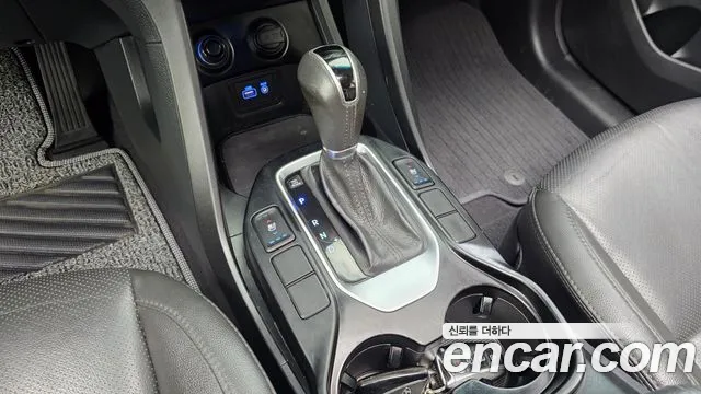 Hyundai Santa Fe 2015 thumb 9