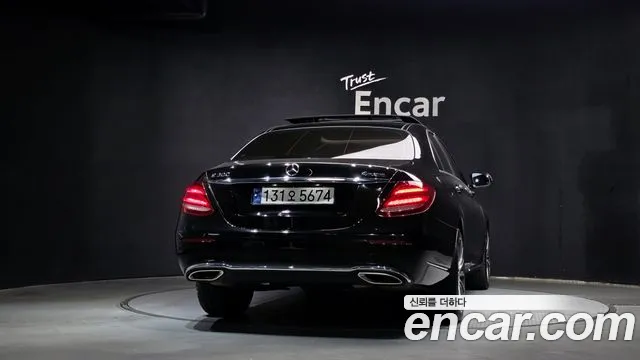 Mercedes-Benz E-Класс 2019 thumb 4