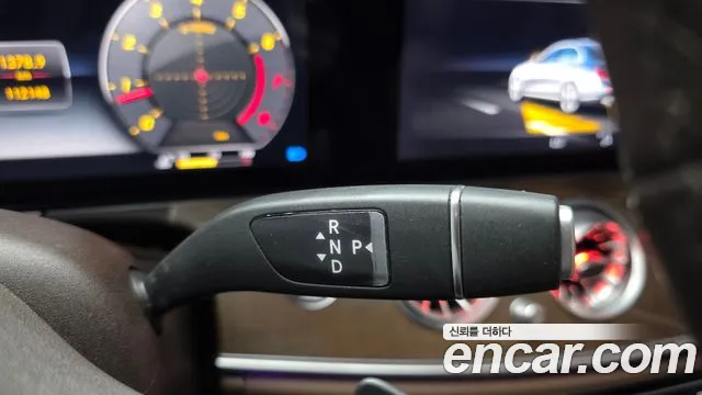 Mercedes-Benz E-Класс 2019 thumb 9