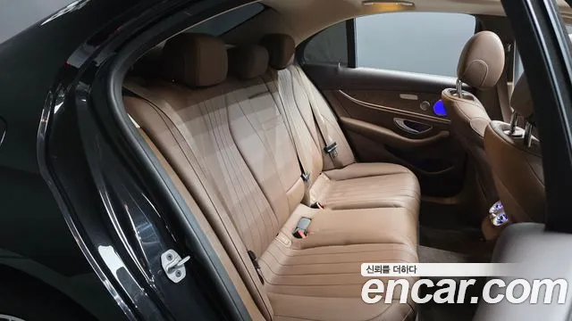 Mercedes-Benz E-Класс 2019 thumb 11