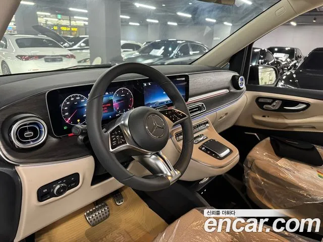 Mercedes-Benz V-Class 2025 thumb 4
