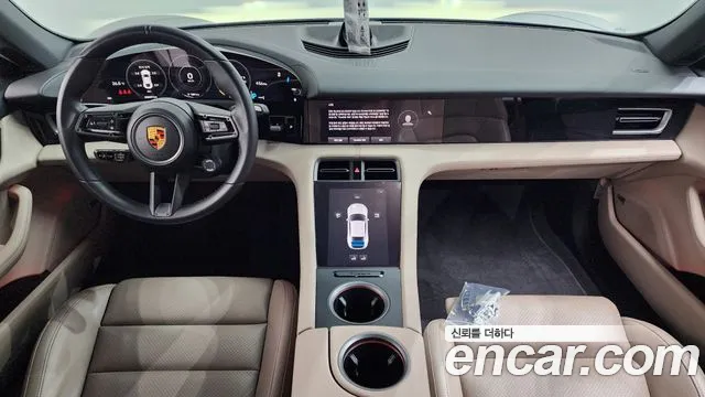 Porsche Taycan 2022 thumb 7