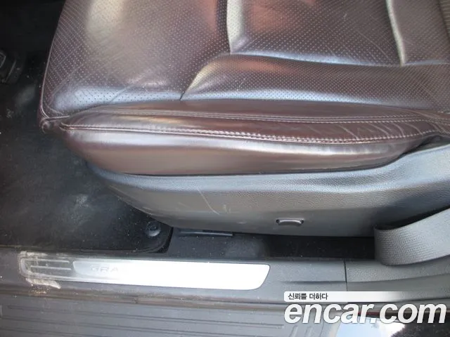 Hyundai Grandeur 2011 thumb 10