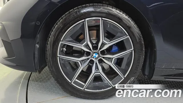 BMW 5-Series 2026 thumb 5