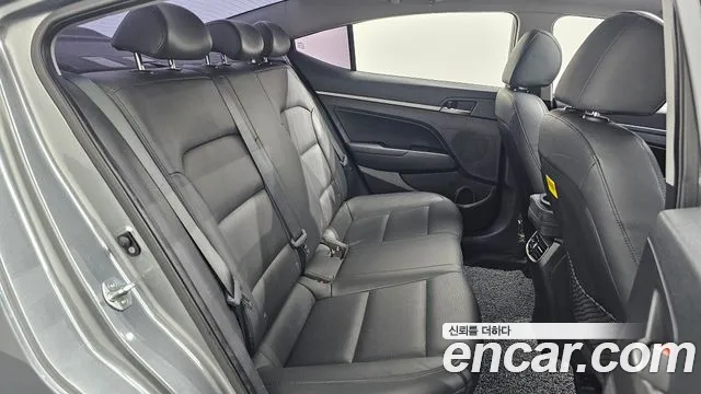 Hyundai Avante 2017 thumb 11