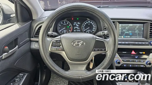 Hyundai Avante 2017 thumb 12