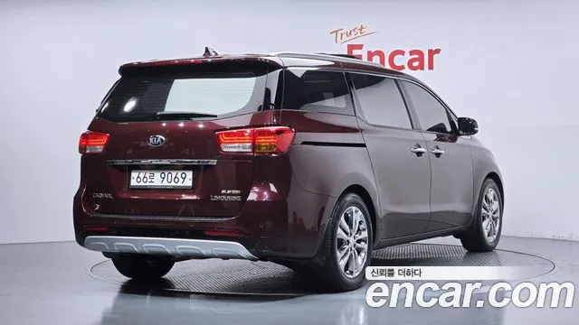 Kia Carnival 2015 thumb 2