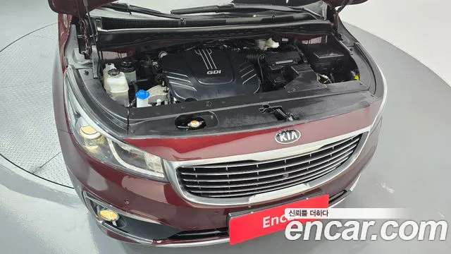 Kia Carnival 2015 thumb 6