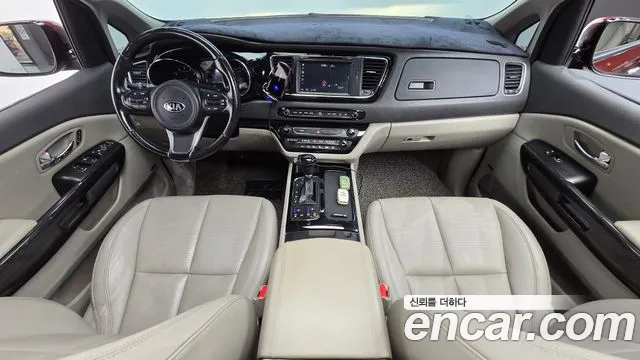 Kia Carnival 2015 thumb 7