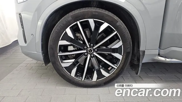 Volvo XC90 2025 thumb 5