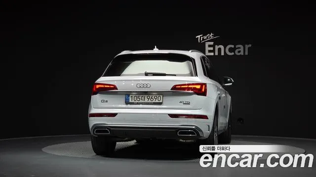 Audi Q5 2021 thumb 4