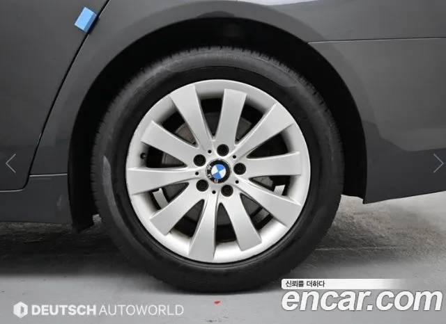 BMW 7-Series 2011 thumb 5