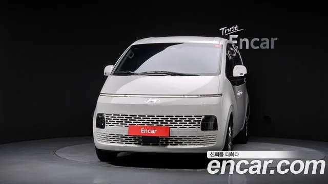 Hyundai Staria 2024 thumb 3