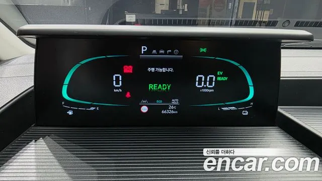 Hyundai Staria 2024 thumb 8