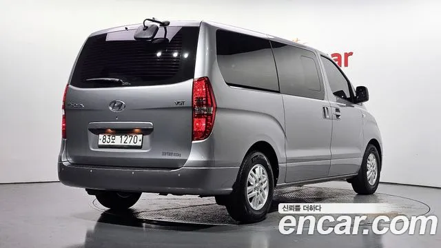 Hyundai Starex 2017 thumb 2
