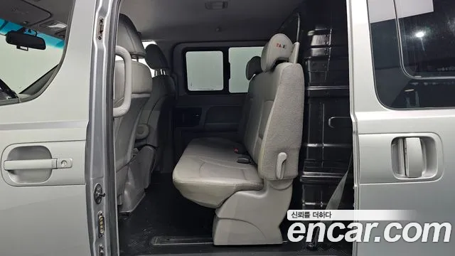Hyundai Starex 2017 thumb 11