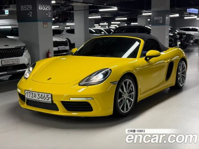 Porsche Cayman 2019 thumb 2
