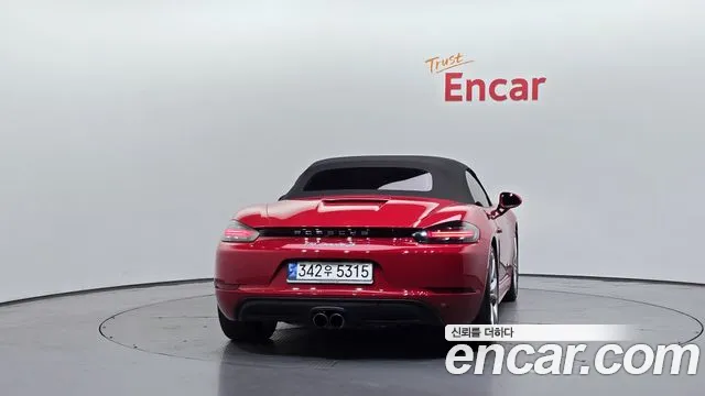 Porsche Cayman 2020 thumb 4
