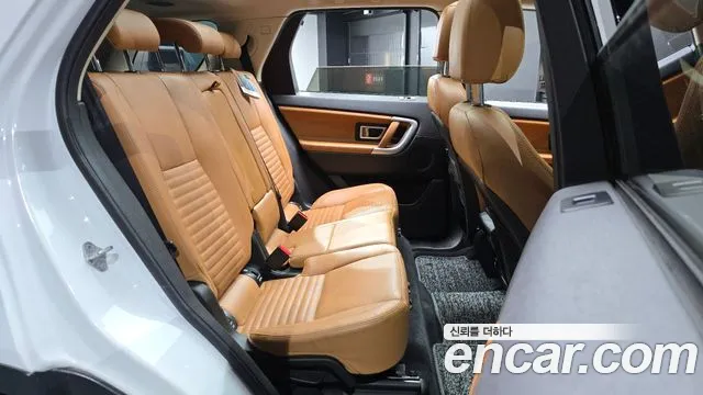 Land Rover Discovery Sport 2018 thumb 10