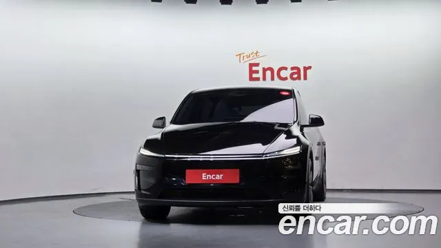 Tesla Model Y 2025 thumb 3