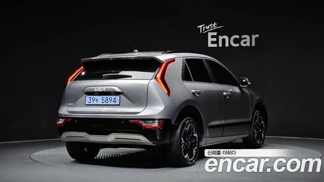 Kia Niro 2022 thumb 2