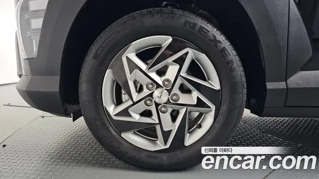 Hyundai Kona 2024 thumb 4