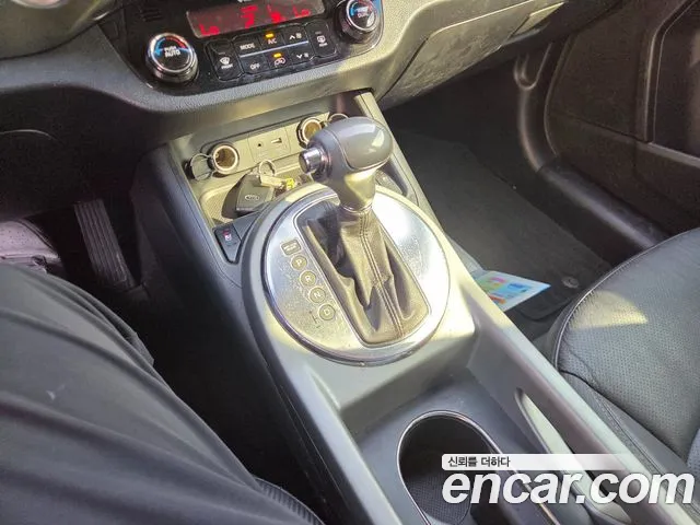 Kia Sportage 2015 thumb 10