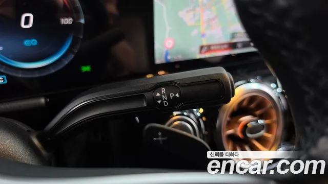 Mercedes-Benz EQA 2021 thumb 9
