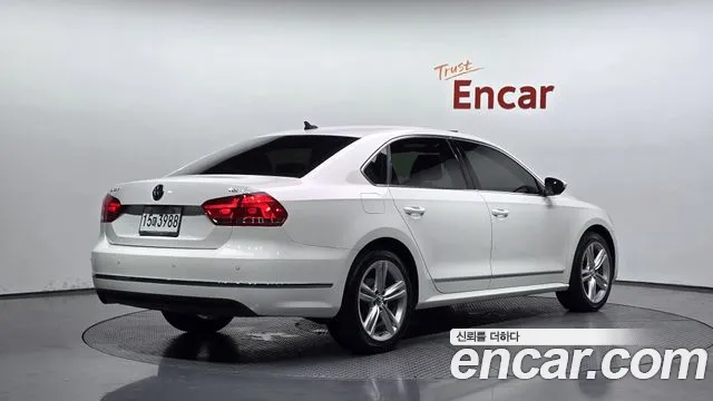 Volkswagen Passat (North America and China) 2014 thumb 2