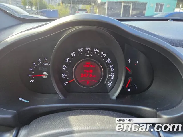 Kia Sportage 2011 thumb 9