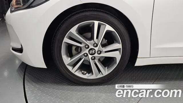 Hyundai Avante 2018 thumb 5