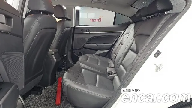 Hyundai Avante 2018 thumb 12