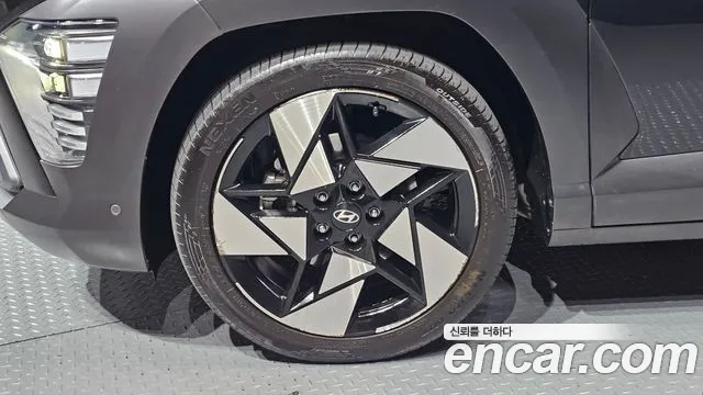 Hyundai Kona 2023 thumb 5