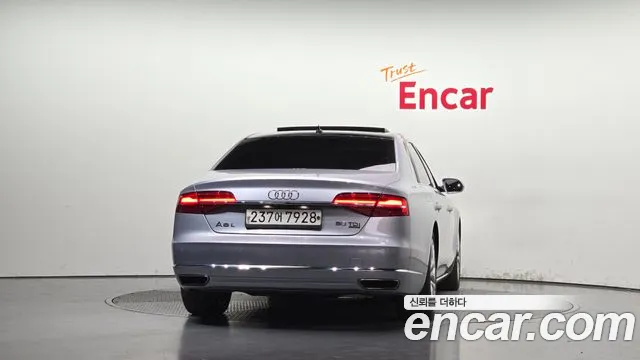 Audi A8 2016 thumb 4