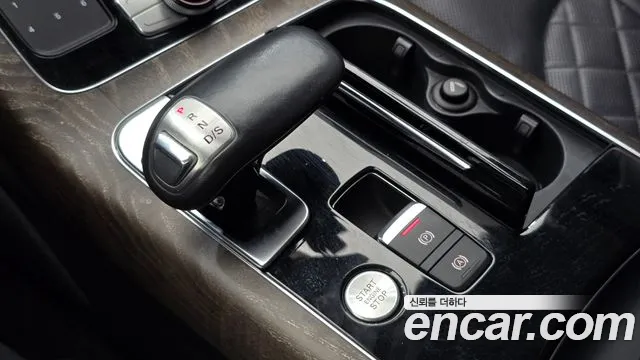 Audi A8 2016 thumb 9