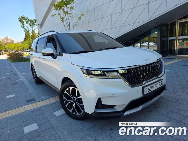 Kia Carnival 2023 thumb 8