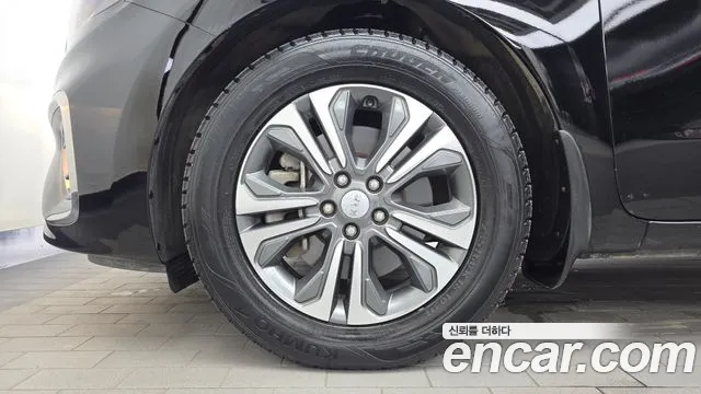 Kia Carnival 2018 thumb 5