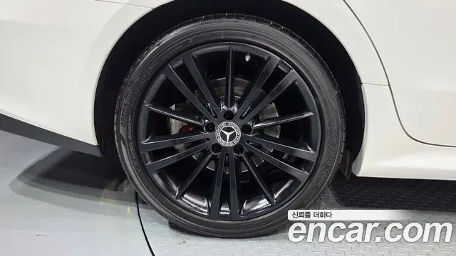 Mercedes-Benz CLS-Class 2019 thumb 5