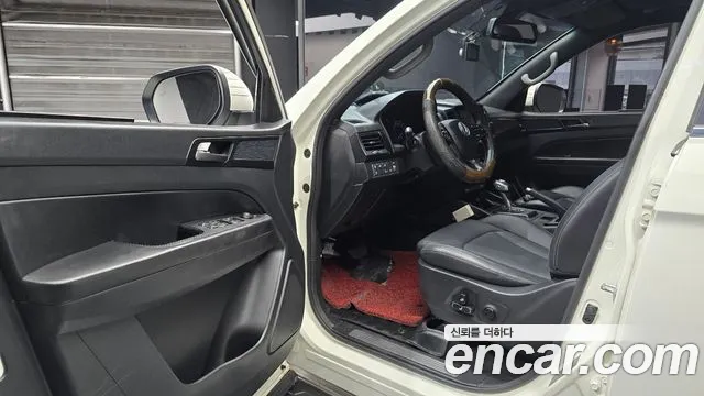 KG_Mobility_Ssangyong Rexton 2019 thumb 10