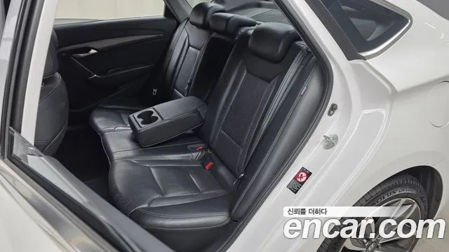 Hyundai i40 2014 thumb 11