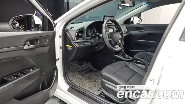 Hyundai Avante 2018 thumb 10