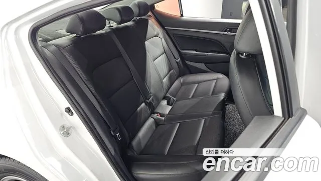 Hyundai Avante 2018 thumb 11