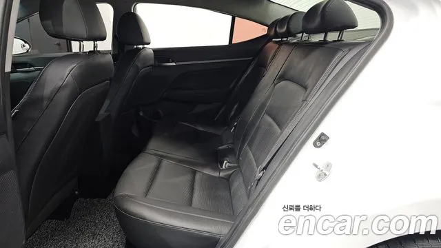 Hyundai Avante 2018 thumb 12