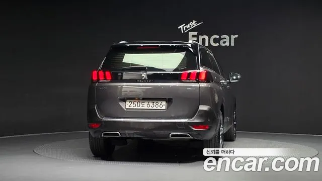 Peugeot 5008 2018 thumb 3