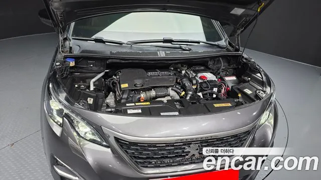 Peugeot 5008 2018 thumb 5