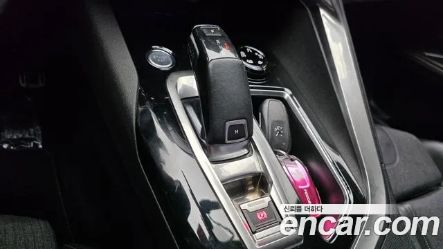 Peugeot 5008 2018 thumb 8
